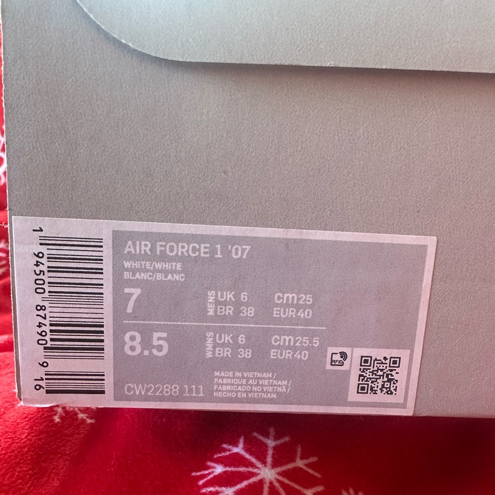 Selling white air forces. Used a few times only